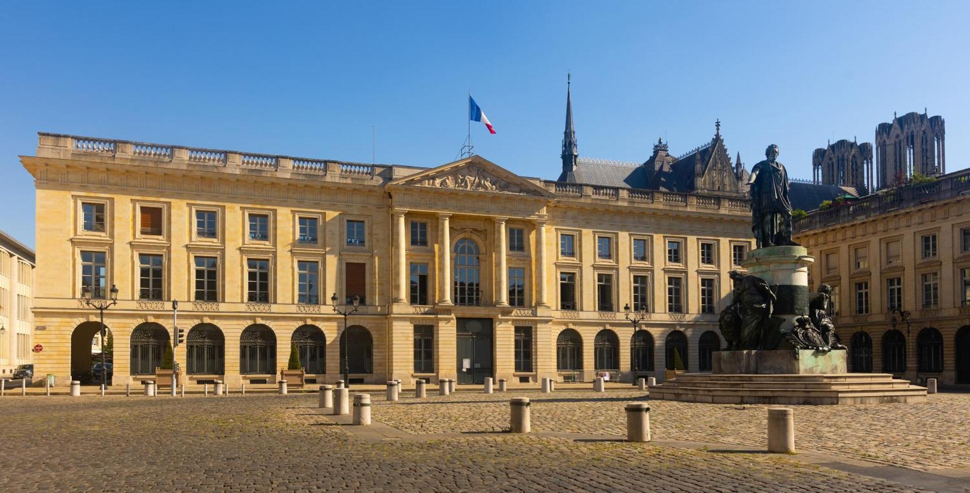 L'Haussmannien - Spacieux 4 Chambres - Centre - Gare Reims Exterior photo